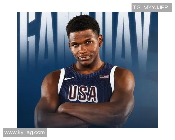 爱德华兹首节表现抢眼8投4中三分球命中率高达40贡献14分助力球队进攻